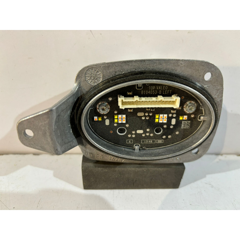 Volvo XC40 Modulo LED OEM:...