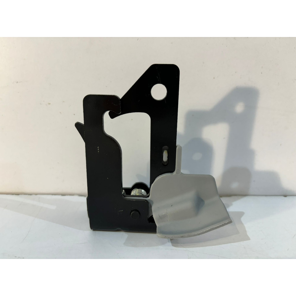 MERCEDES W205W213 W218 Bullone cofano - 15455