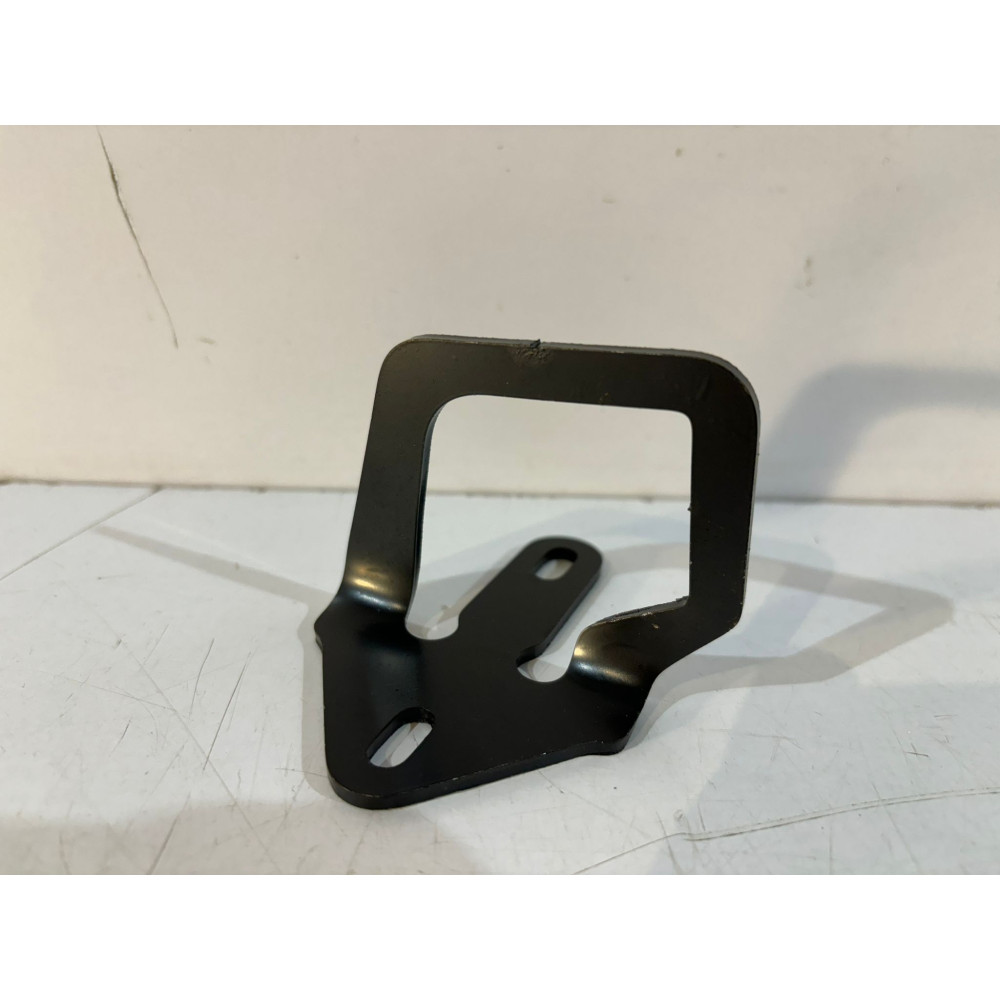 MERCEDES W246 / W176 / W117 Bullone cofano 15476