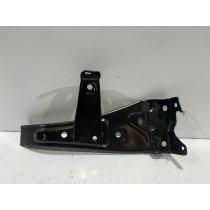 Supporto parafango sinistro...