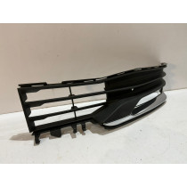 BMW 5 G30 G31 Griglia del paraurti Destra 16449