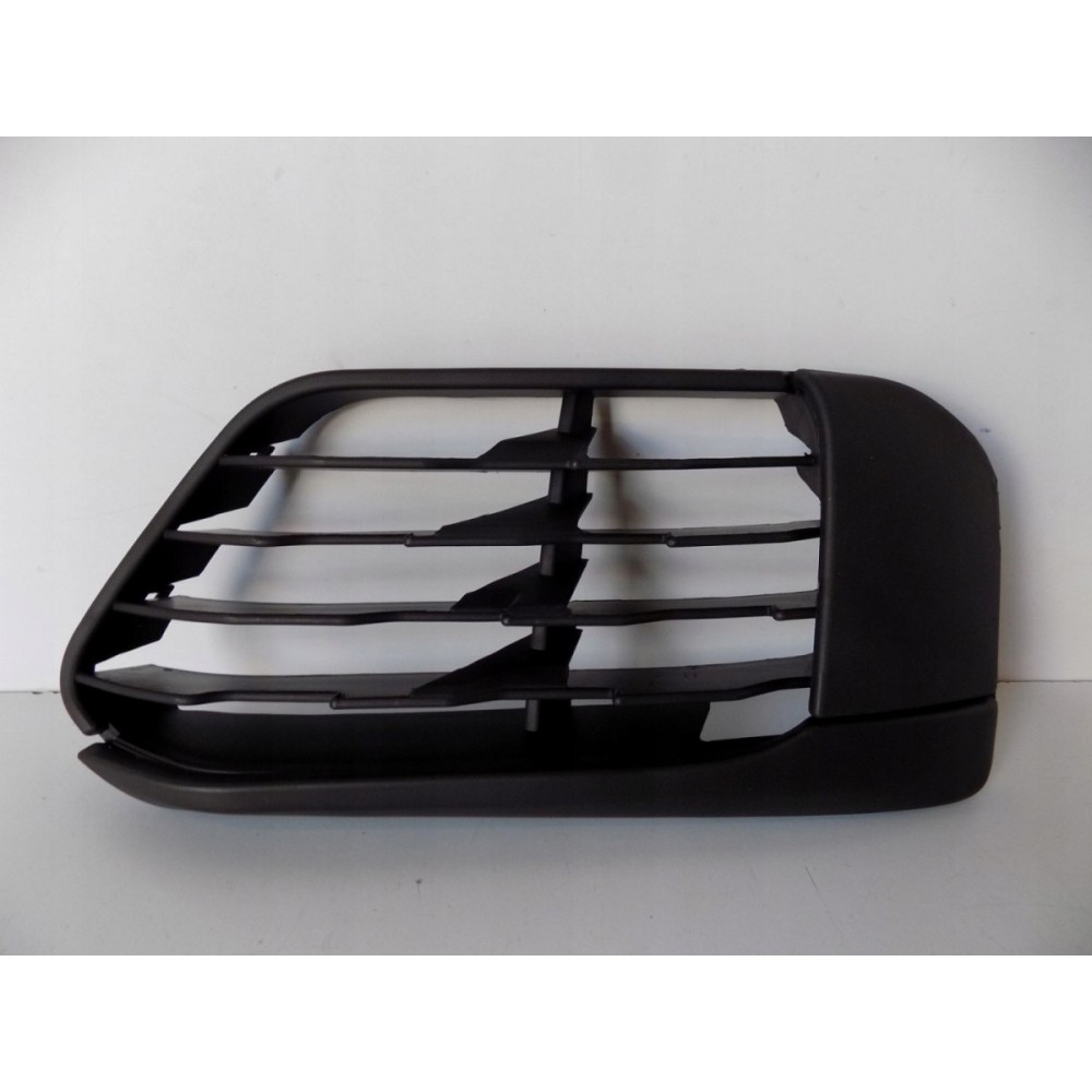 BMW X1 F48/F49 Griglia paraurti dx aperta-3966