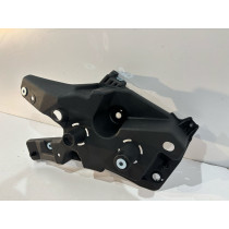 VOLVO XC60 II 18^ Supporto parafango DX -17948