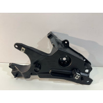 VOLVO S90 V90 17^ Supporto parafango DX- 17906