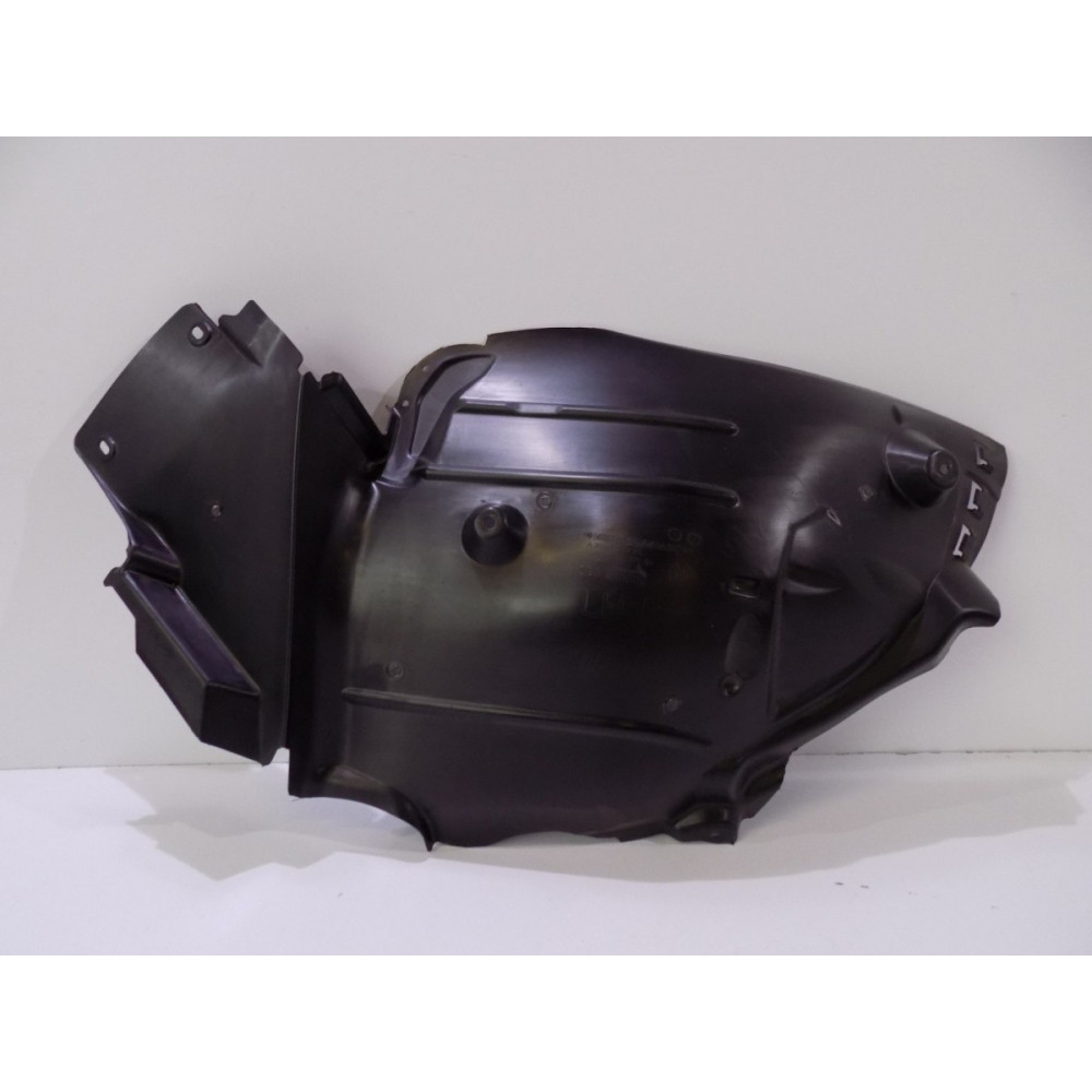 Mercedes C-Klasa W205 Nadkole przednie lewe tylna część - 3099