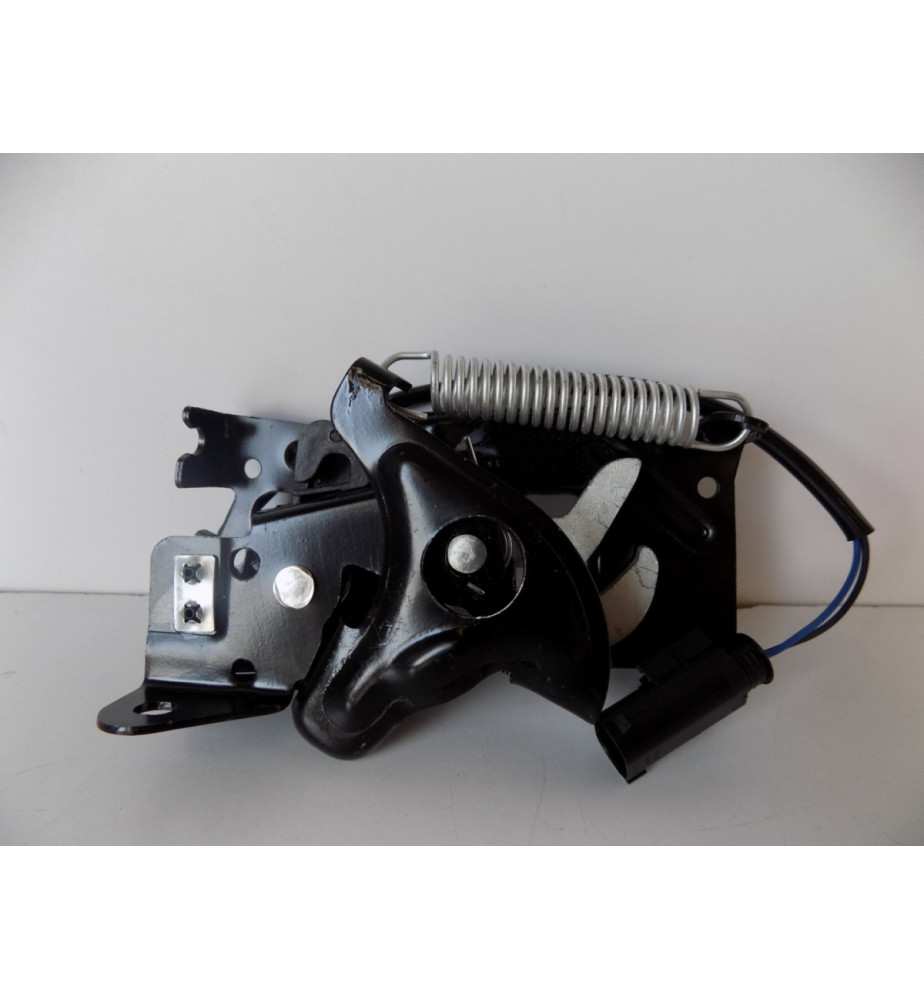 BMW 1 F20 BMW 3 F30 BMW 4 F32 Blocco cofano L 4483