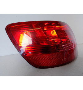 Faro a LED posteriore L Audi A6 C6 Avant 11840