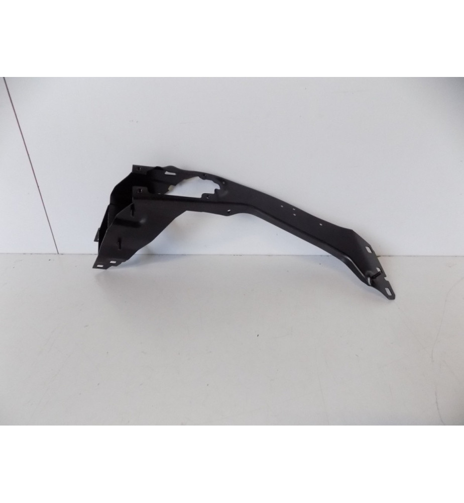 BMW X1 F48 Staffa cinghia, destra - 12066