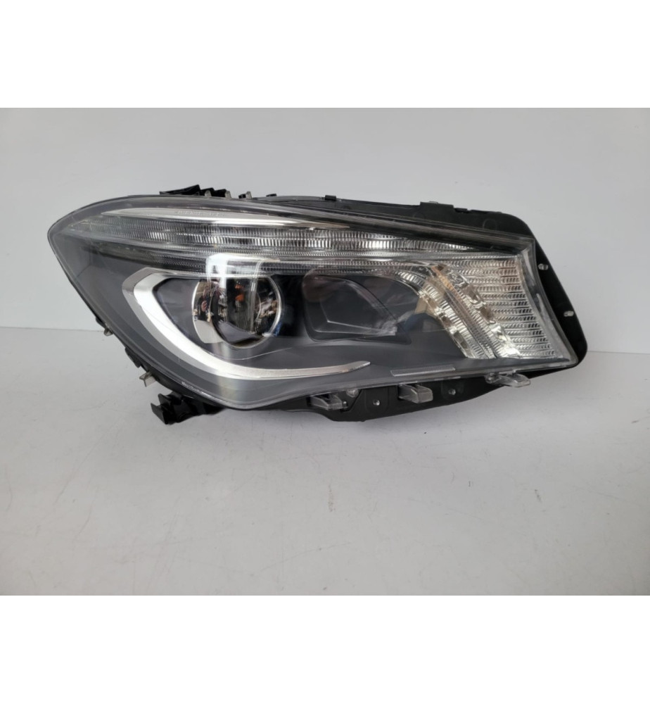 Mercedes CLA W117 Faro Xenon R - 12642