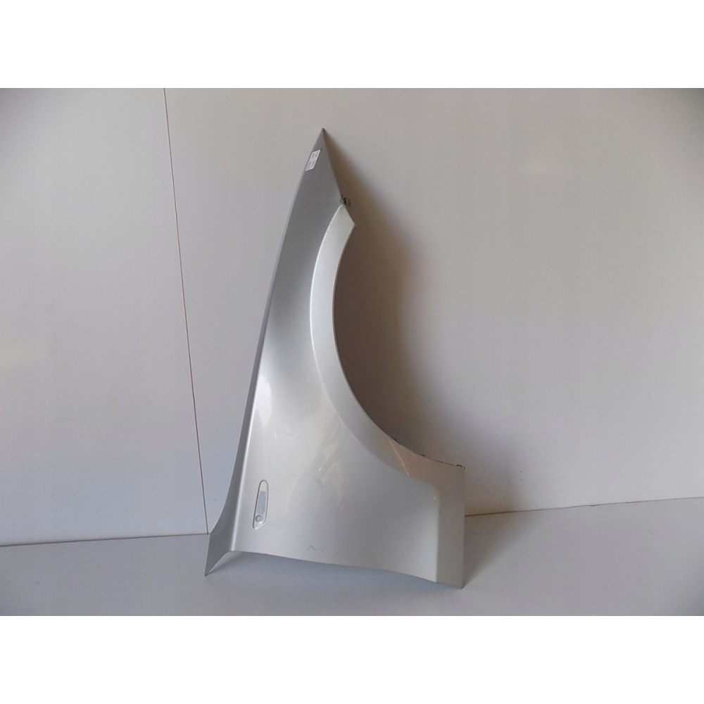 BMW SERII 1 E87 E88 PARAFANGO DESTRO - 0604